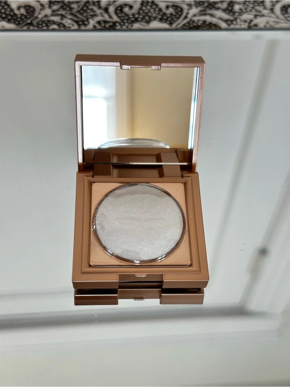 stila Heaven’s Dew All Over Glimmer Highlighter Shimmer Glow - silverlake